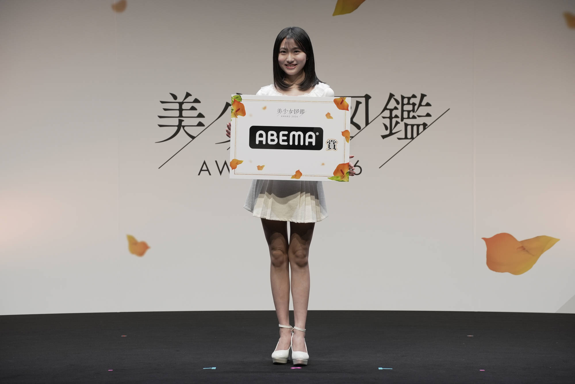 宮崎りりこ(みやざきりりこ、愛知県出身、愛知県在住、15歳、名古屋美少女図鑑)