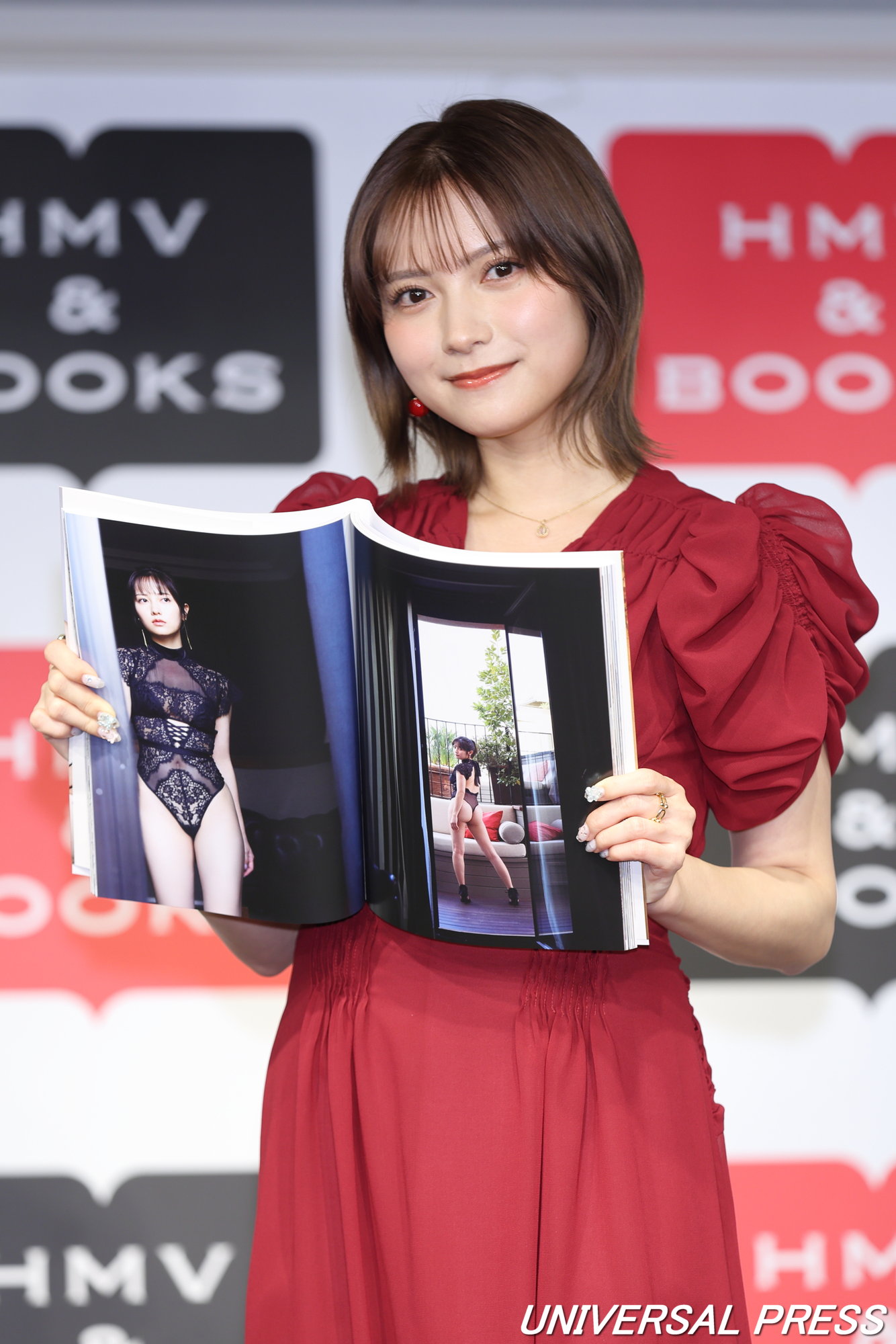 桃月なしこ　黒のレース衣装がお気に入り