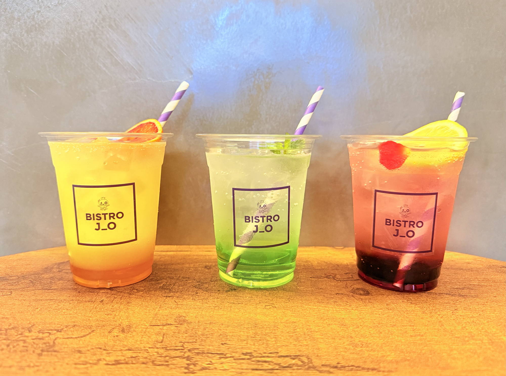 「BISTRO J_O」ファジーネーブルソーダ/グリーンアップル ジンジャースプリッツァー/カシスレモンスカッシュ