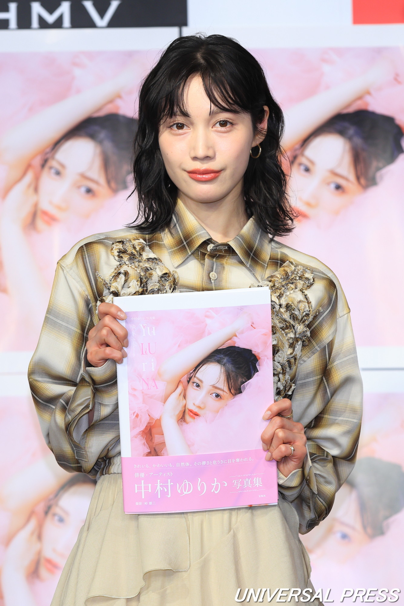 中村ゆりか写真集『Yu LU ri NA』発売記念お渡し会より